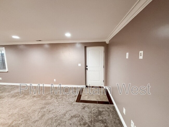 Building Photo - 2241 W 2475 N