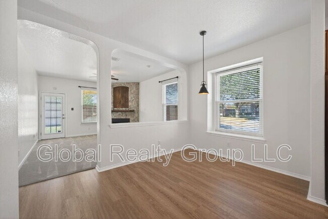 Building Photo - 549 Celtic Ash Run