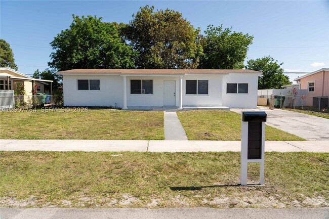 Building Photo - 4000 NW 195th St