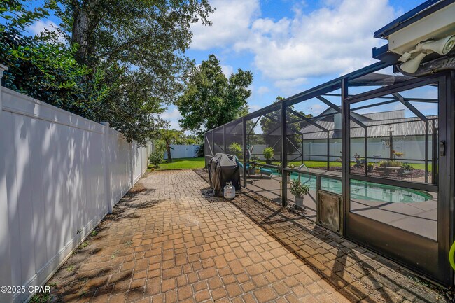 Building Photo - 625 Amberjack Dr