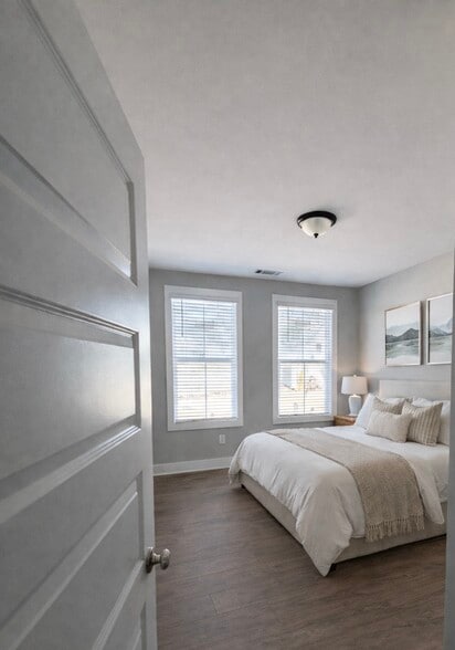 Bedroom 2 - 2807 Butlers Green Cir