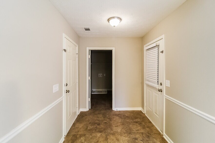 Building Photo - 70 Mabry Farms Ct