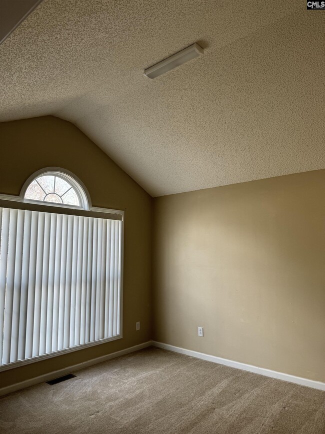 Building Photo - 179 Oldtown Dr