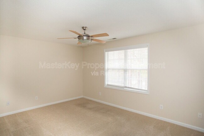 Building Photo - 208 Pointe Crest Ct