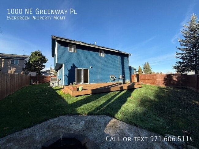 Building Photo - 1000 NE Greenway Pl