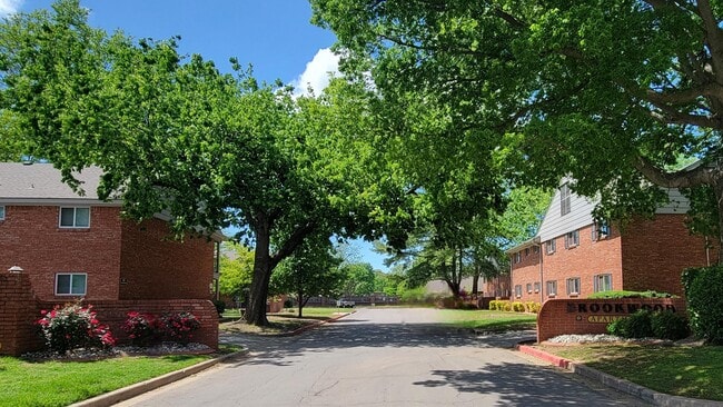 Entry - Brookwood Apartments