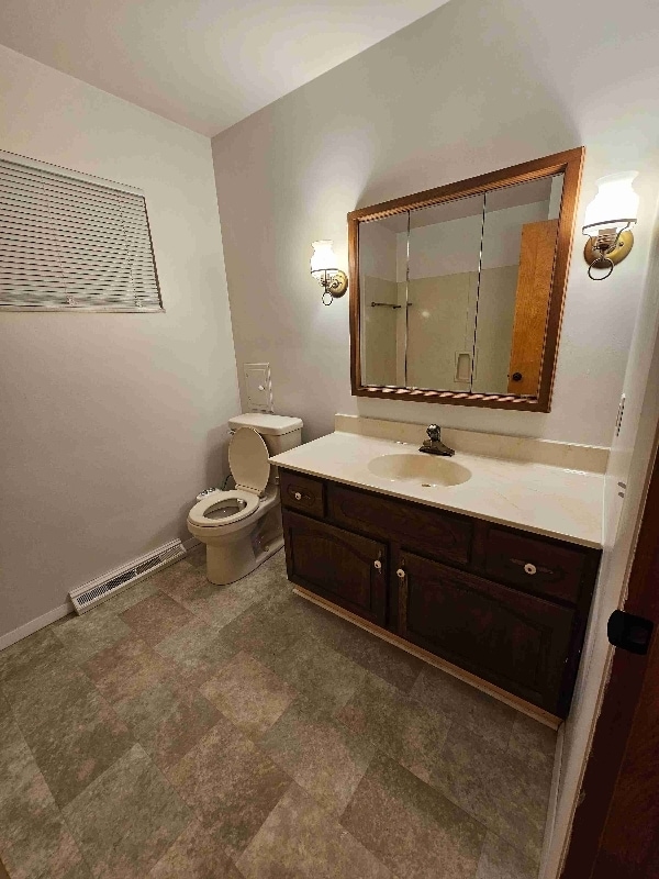 Building Photo - 452 S Yarrow St