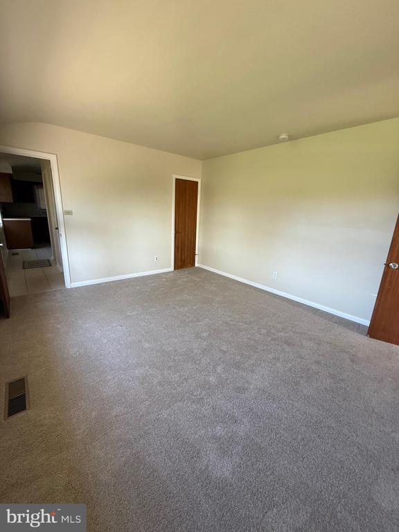 Building Photo - 536 Hampton Ln