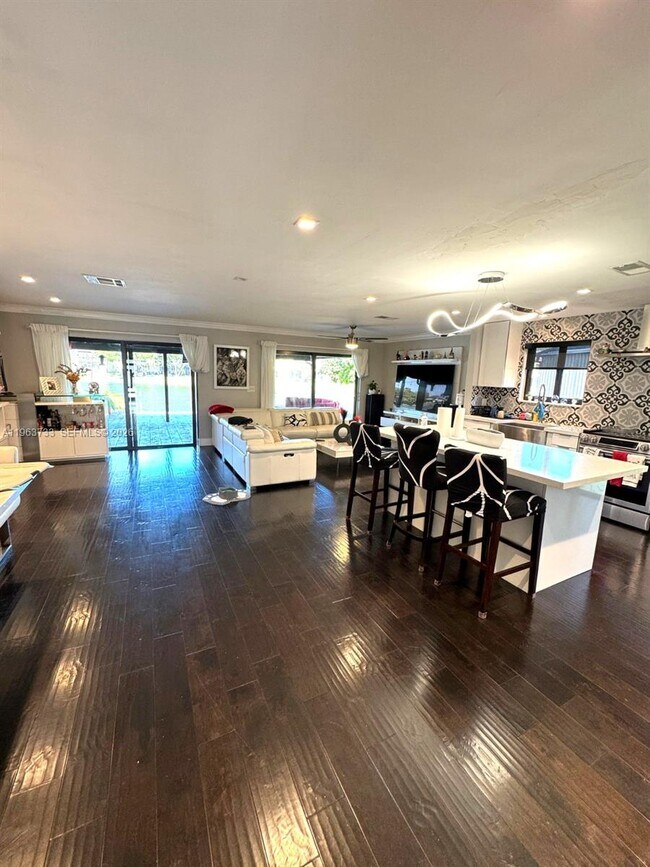 Building Photo - 9189 NW 45th St