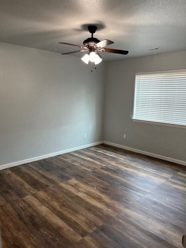 Building Photo - 7451 Golden Trail