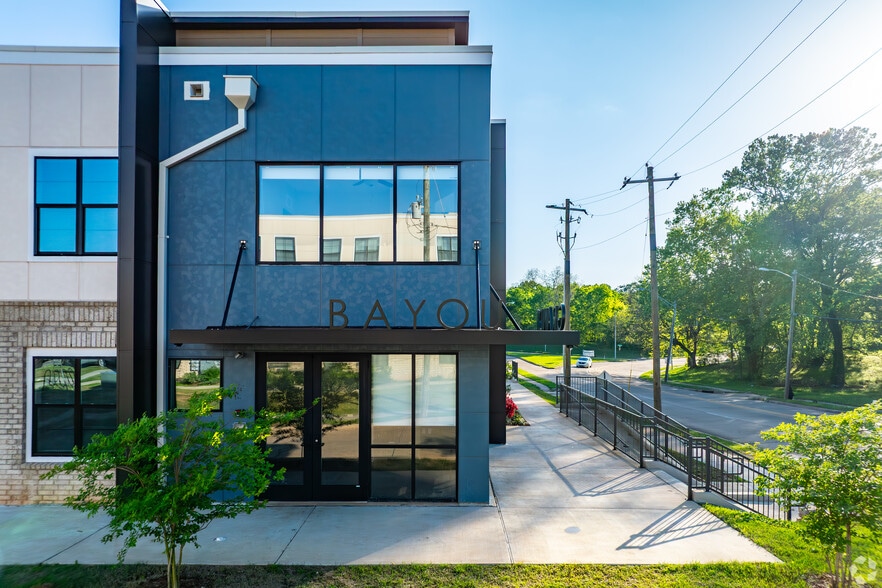 Building Photo - Bayou Grande