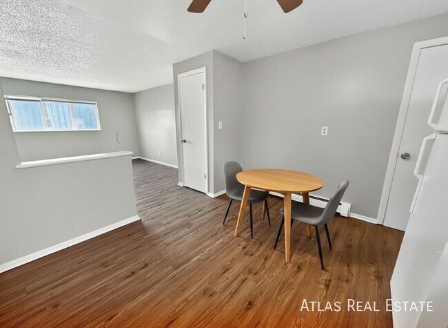 Building Photo - 2116 Friendship Pl