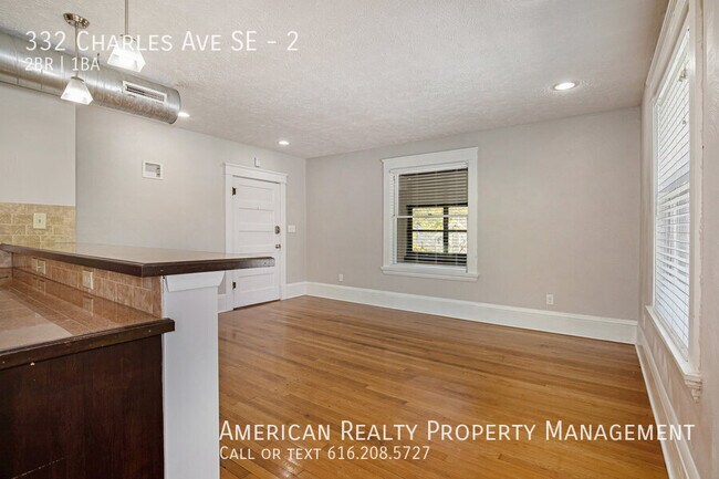 Building Photo - 332 Charles Ave SE