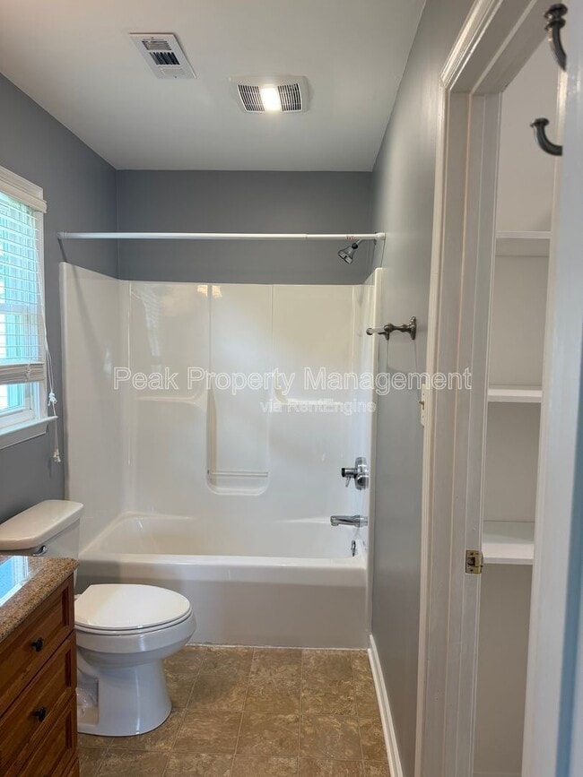 Building Photo - 6294 Simi Ct