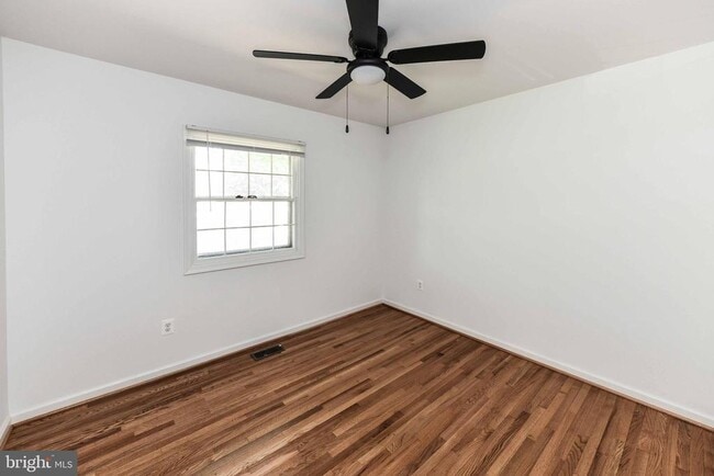 Building Photo - 1020 S Hoga Rd