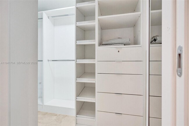 Building Photo - 1800 S Ocean Dr