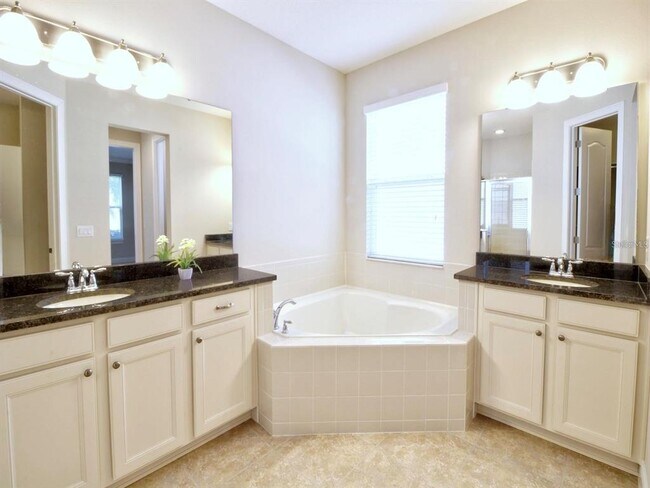 Building Photo - 11539 Brickyard Pond Ln