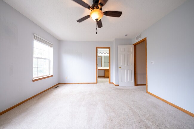Building Photo - 799 Cobblestone Way