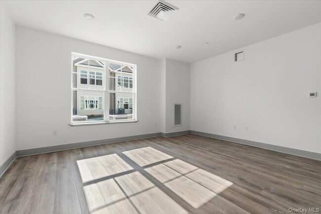 Building Photo - 75 Forester Ave