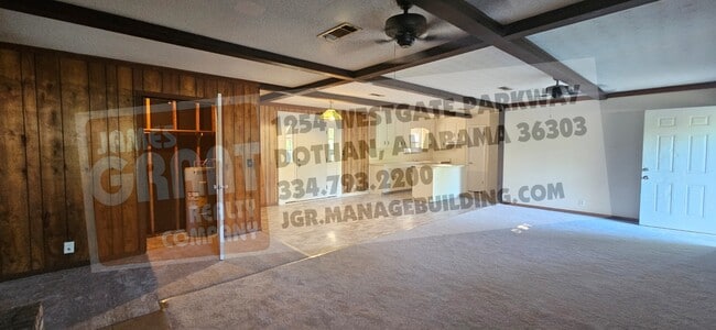 Building Photo - 306 Mustang Dr