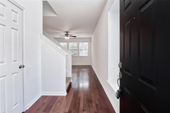 Building Photo - 74 Blue Creek Ct