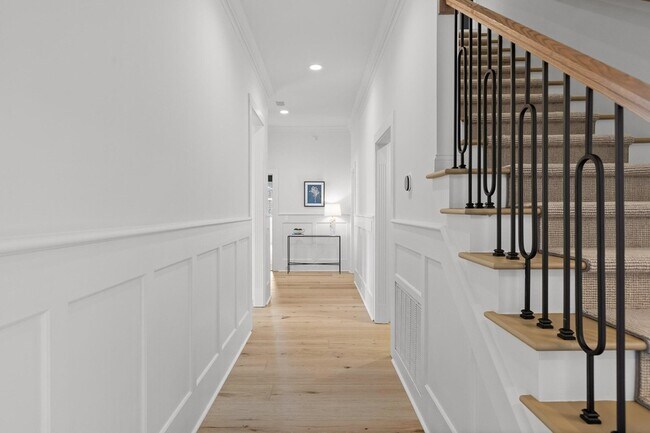 Building Photo - 1103 Centennial Dr