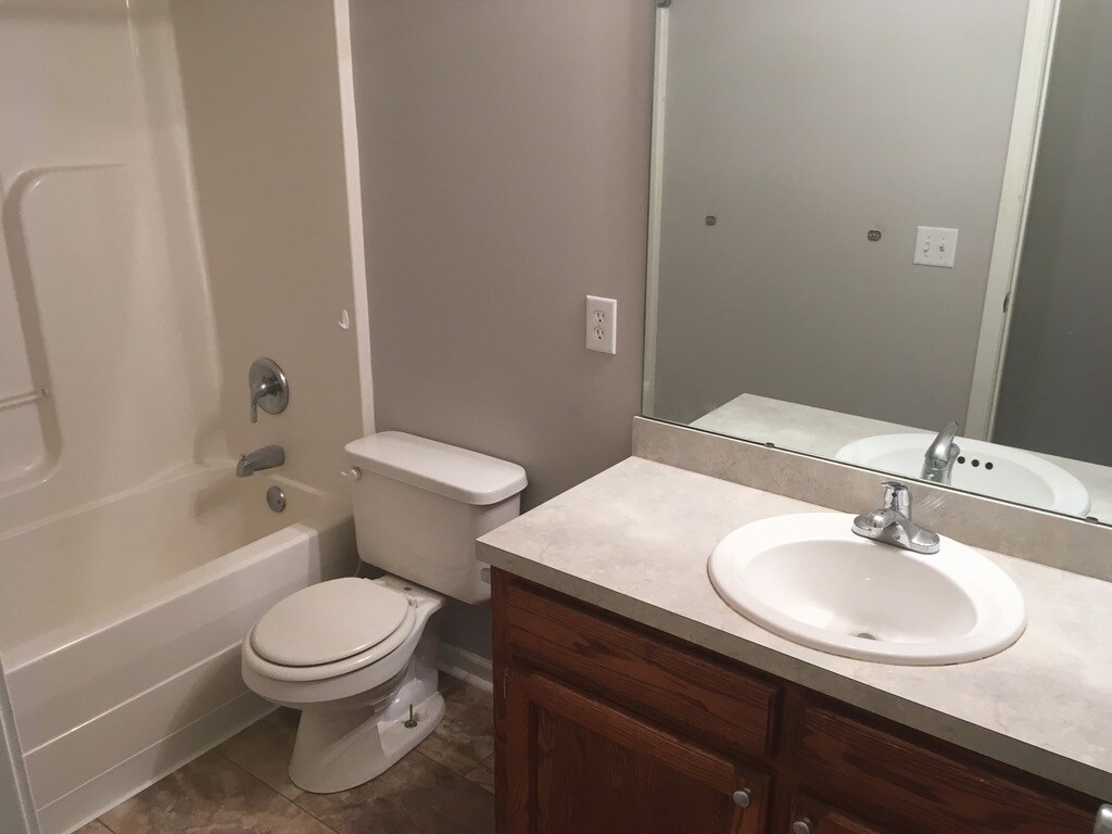 Building Photo - 3511 Drayton Dr