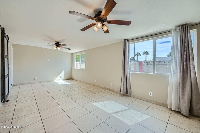 Building Photo - 3615 S Margo Dr