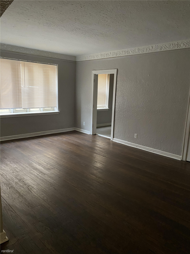 Building Photo - 731 Covington Dr