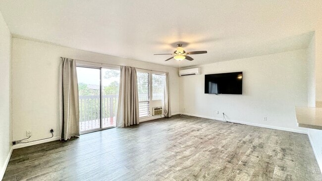 Building Photo - UPDATED 3 BEDROOM WITH 2 CAR GARAGE IN AIEA