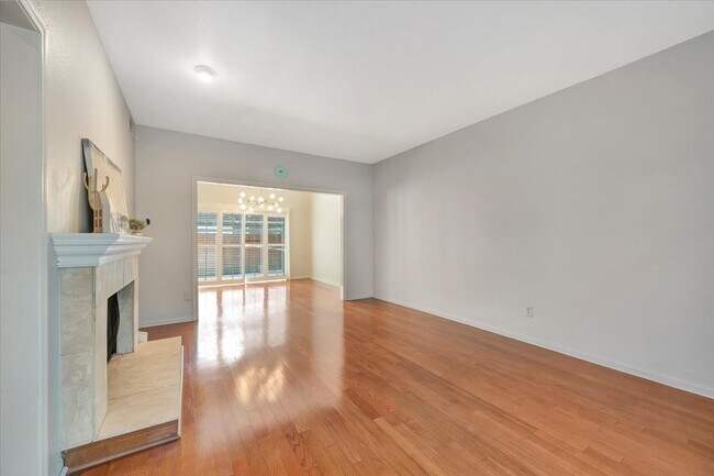 Building Photo - 11711 Memorial Dr