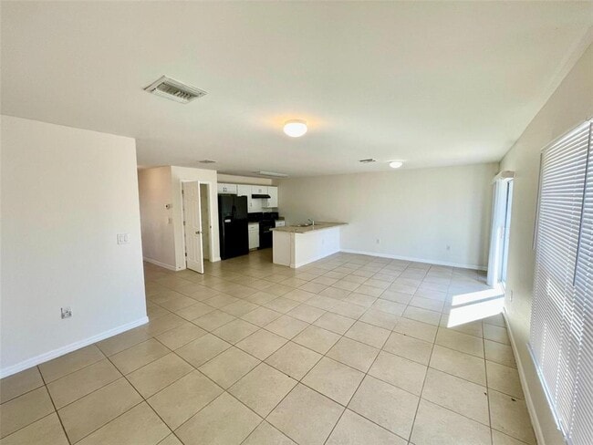 Building Photo - 5521 Gillot Blvd