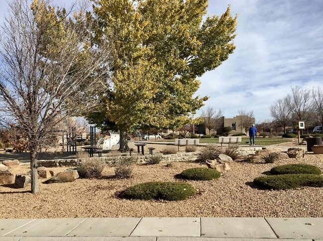 Building Photo - 4 Avenida Vista Esquisita