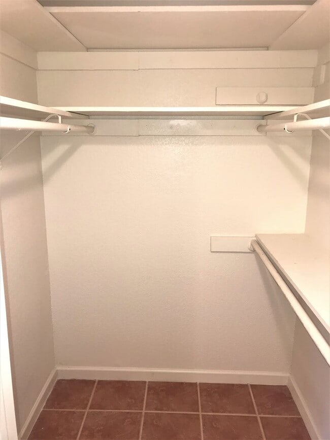 Building Photo - **FABULOUS- 1br/1ba CONDO (CAMELBACK & ARCADIA)