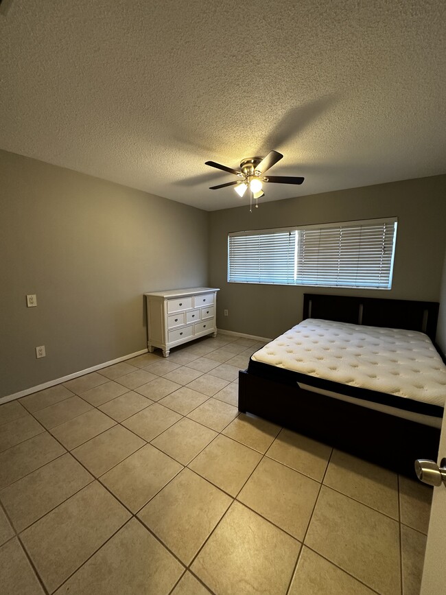 Building Photo - 240 SW 7th St