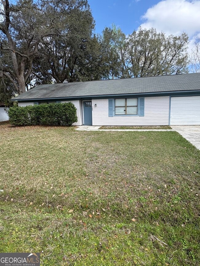 Building Photo - 155 Woodhaven Dr