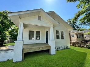 Building Photo - 3 Bedroom Single Family House 611 DIP in Mobile, AL 36606