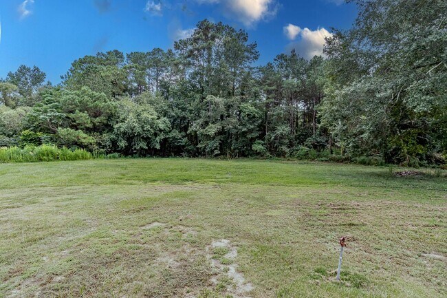 Building Photo - 2 Bedroom 2 Bath Doublewide in Dudley!