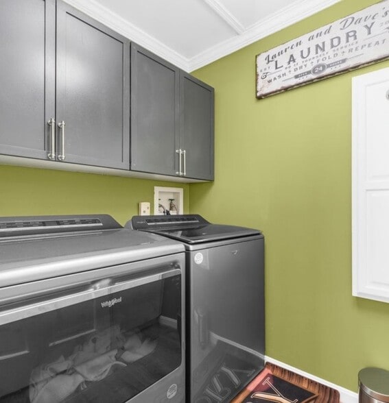 Laundryroom off of family room - 1212 Old Mill Rd