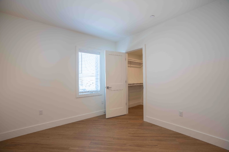 Building Photo - 517 18th St