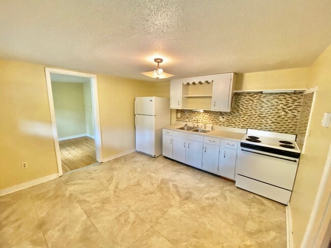 Primary Photo - 38 Sherman St