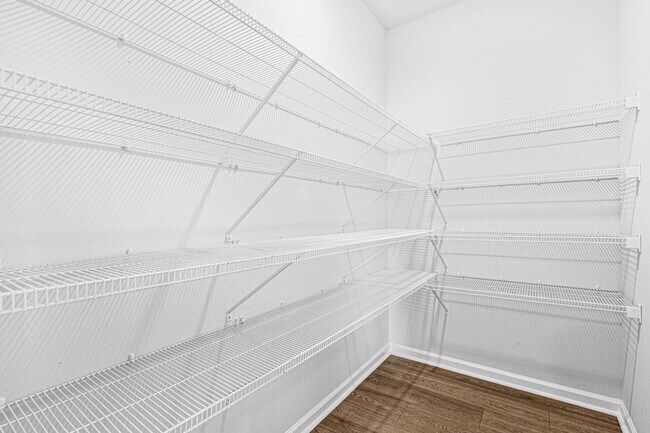 Building Photo - 504 Minim St