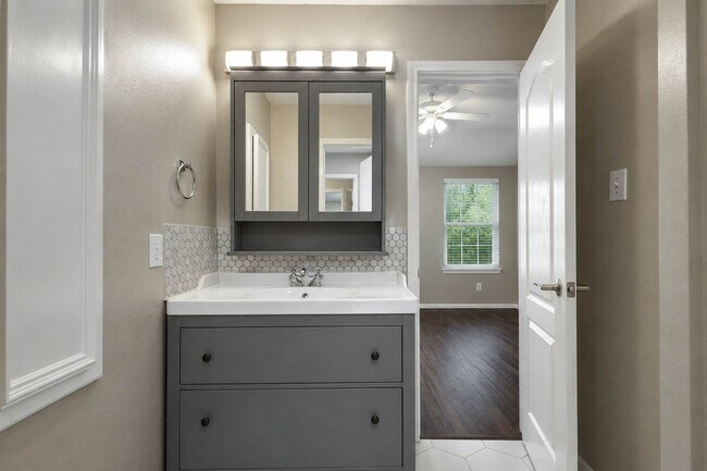 Building Photo - 12711 Turlock Ct