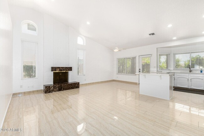 Building Photo - 9907 E Wood Dr