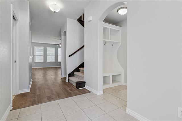 Building Photo - 1017 Lavender Dr