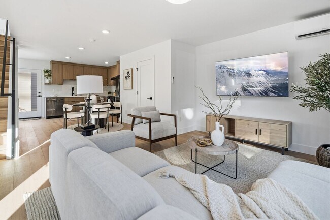 Building Photo - Modern Living in the Heart of Lake Oswego!! Stunning New 3BR 2.5BA