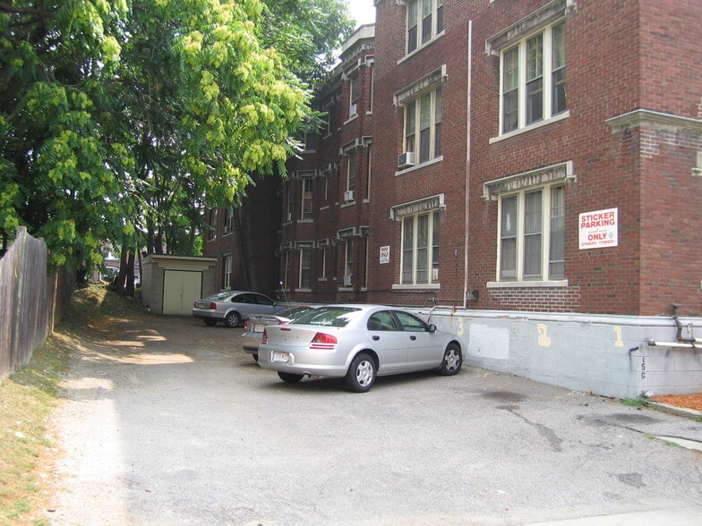 Building Photo - 15 Glenville Ave