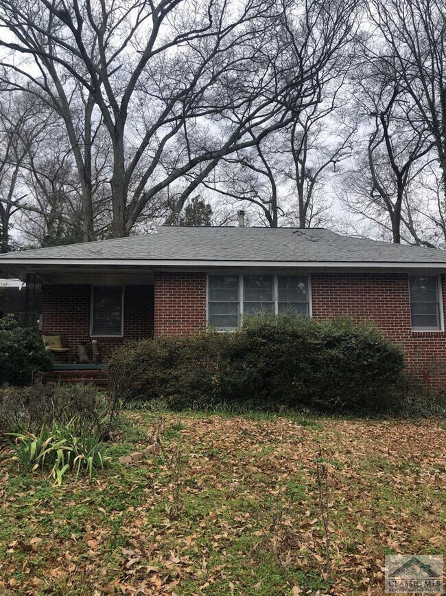 Primary Photo - 398 Pinecrest Dr