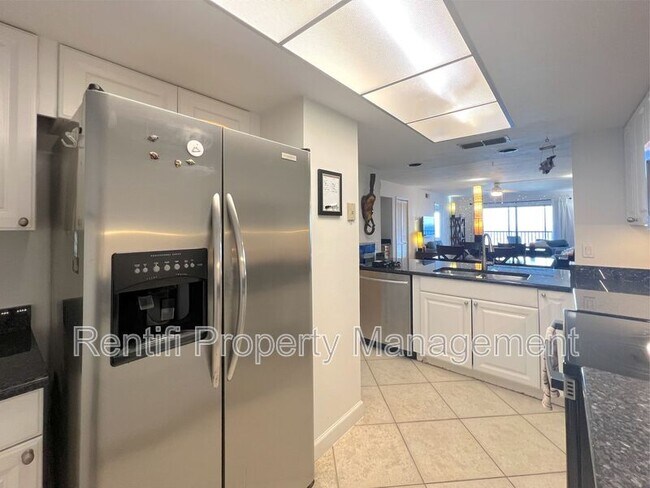 Building Photo - 2711 First Street