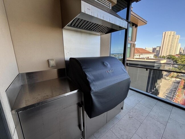 Building Photo - 1388 Ala Moana Blvd